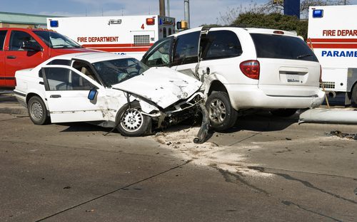 Phoenix, AZ – Three Hospitalized After Multi-Vehicle Crash near 75th Ave & Indian School Rd